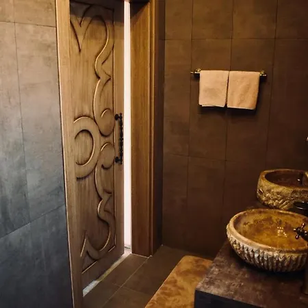 ゲストハウス Hemdem Alcitepe